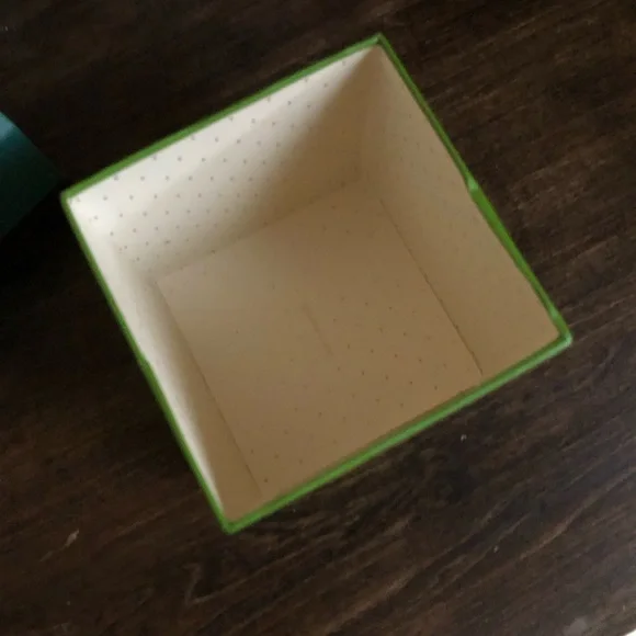 KATE SPADE Gold and Cream Watch with Tan Strap 💙 - Picture 7 of 9